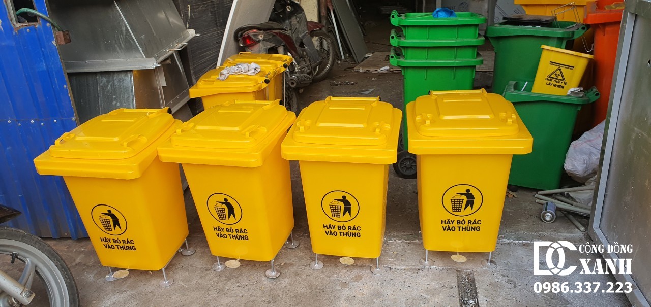 thùng rác đạp chân 60 lít chân sắt tròn