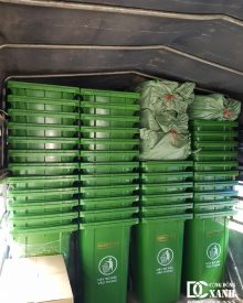 Giao hàng Thùng rác SCHAEFER nhựa HDPE 240L